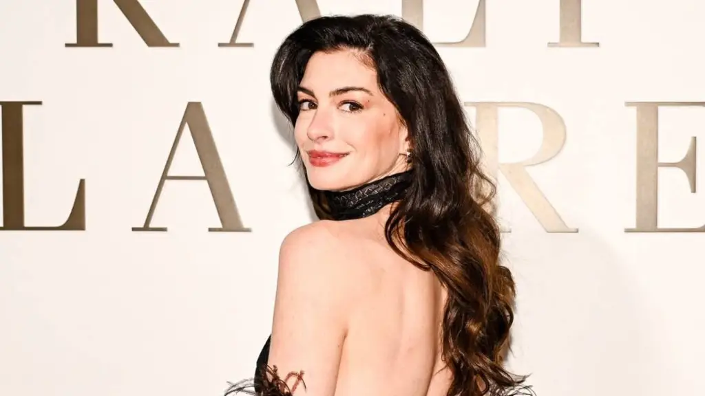 Anne Hathaway ,Redes Sociales
